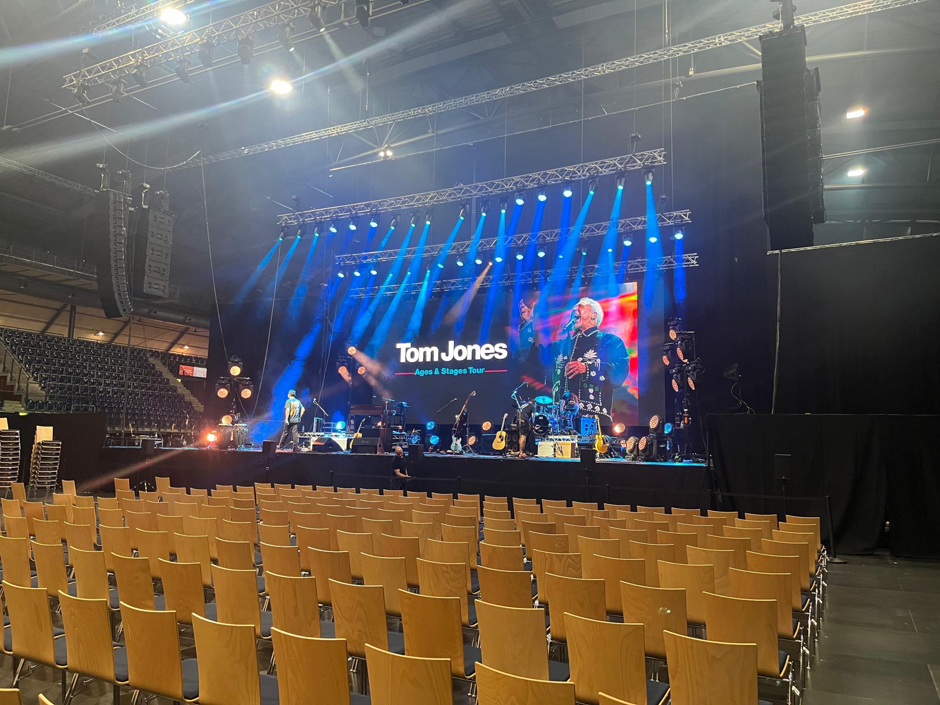 Aufbau von Traversen und Rigging