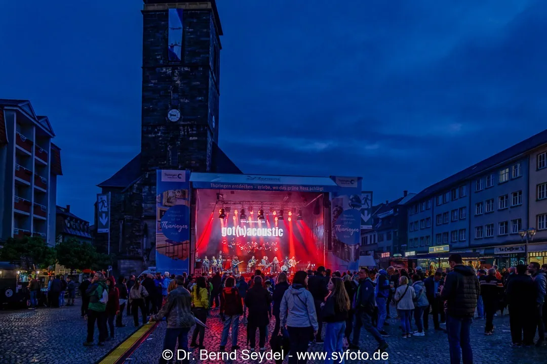 Abendkonzert mit Lichtshow beim Thüringentag 2025